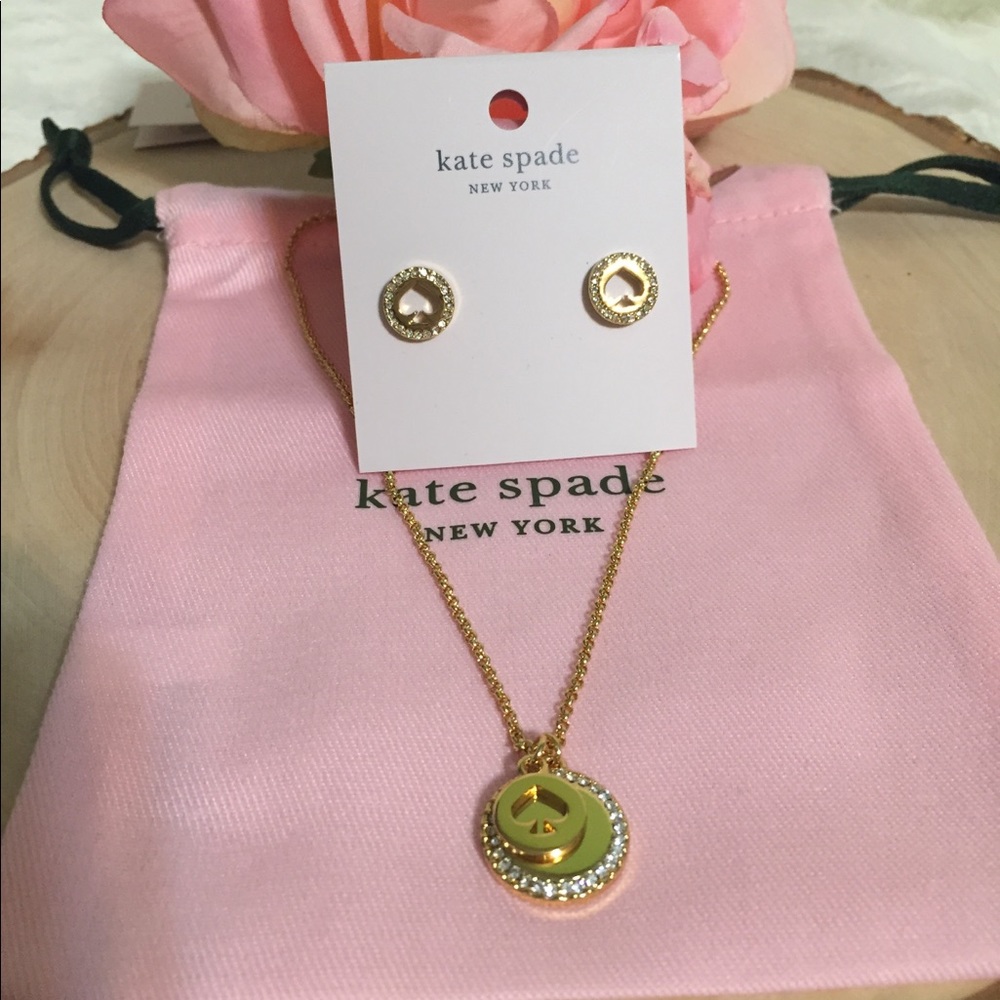 Kate Spade spot the Spade pave charm Set 🆕